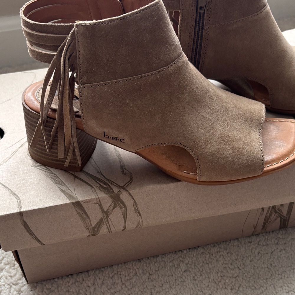 Women's Tan Peep-Toe Block Heel Booties